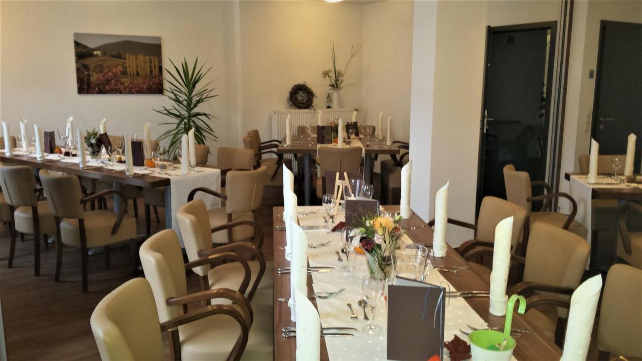 Hotel-Restaurant Pfaelzer Hof อีเดินโคเบิน ภายนอก รูปภาพ