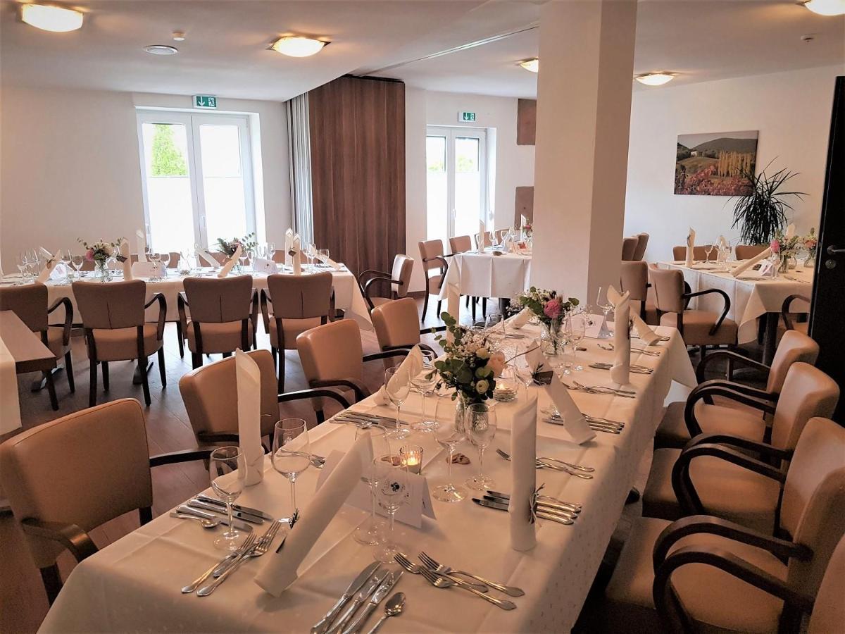 Hotel-Restaurant Pfaelzer Hof อีเดินโคเบิน ภายนอก รูปภาพ