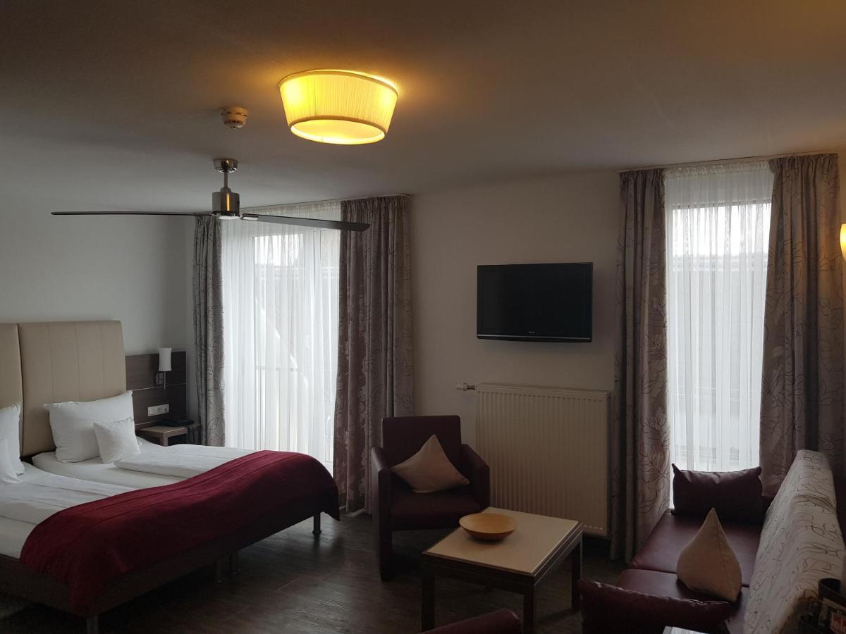 Hotel-Restaurant Pfaelzer Hof อีเดินโคเบิน ภายนอก รูปภาพ