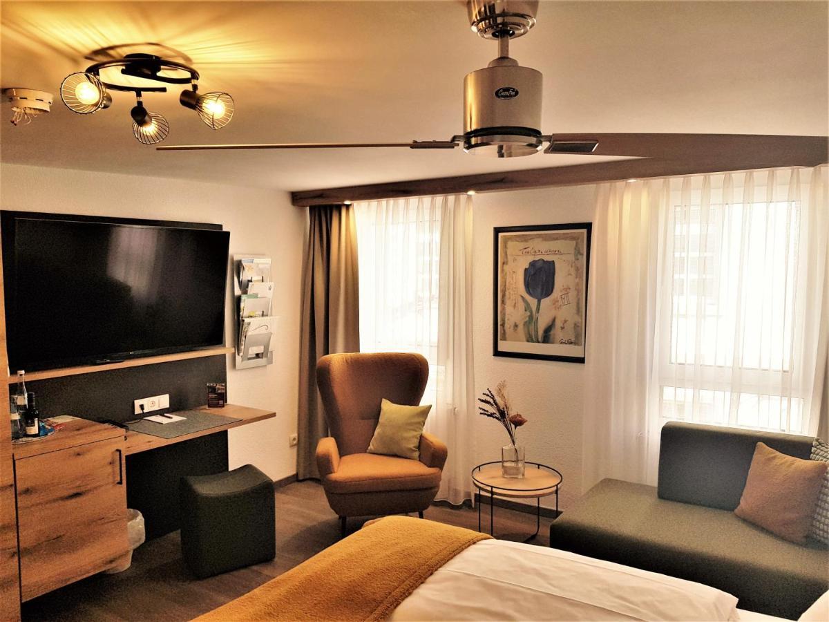 Hotel-Restaurant Pfaelzer Hof อีเดินโคเบิน ภายนอก รูปภาพ
