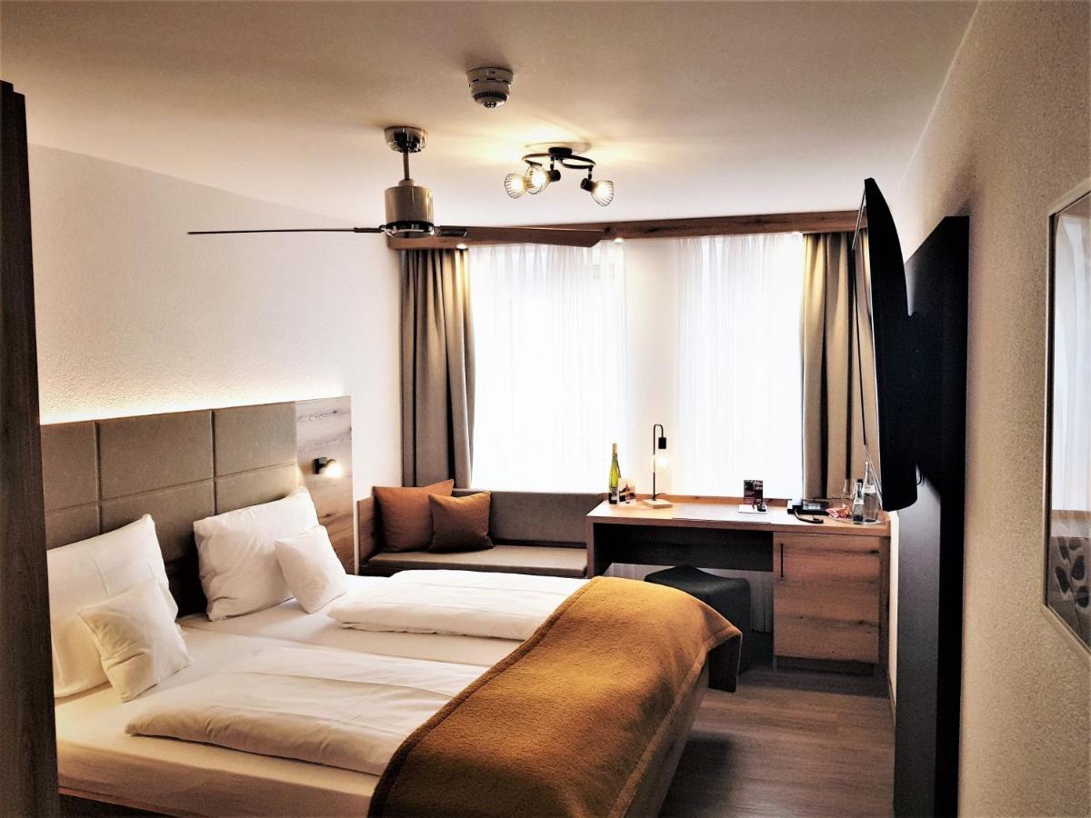 Hotel-Restaurant Pfaelzer Hof อีเดินโคเบิน ภายนอก รูปภาพ