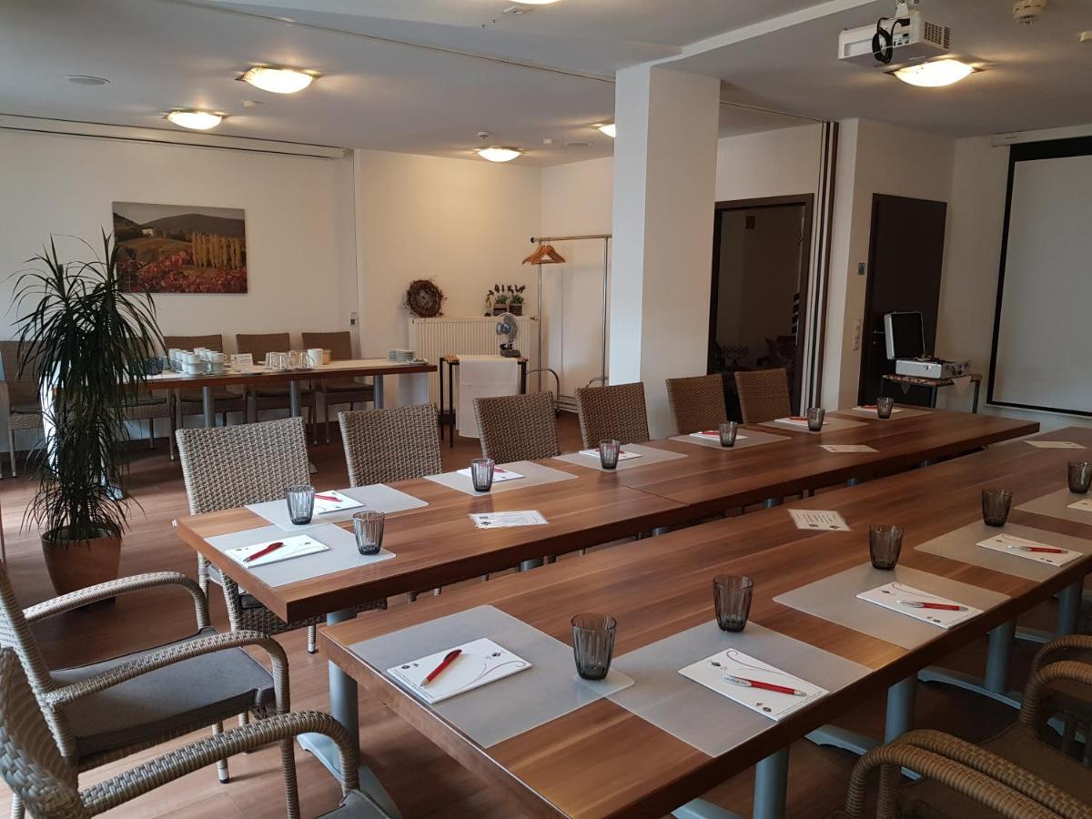 Hotel-Restaurant Pfaelzer Hof อีเดินโคเบิน ภายนอก รูปภาพ