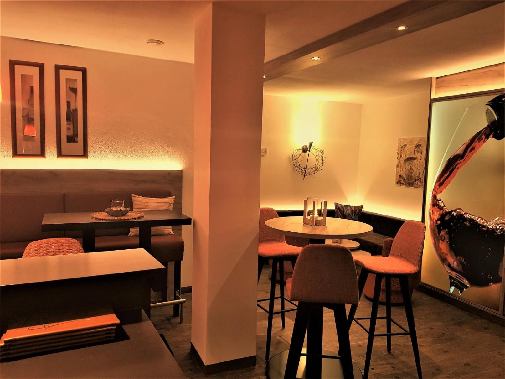 Hotel-Restaurant Pfaelzer Hof อีเดินโคเบิน ภายนอก รูปภาพ