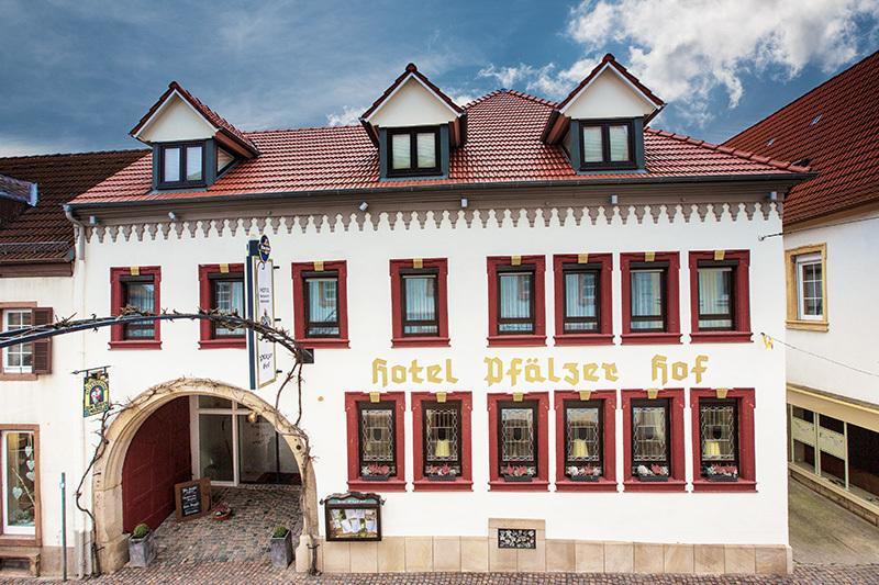 Hotel-Restaurant Pfaelzer Hof อีเดินโคเบิน ภายนอก รูปภาพ
